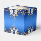 青と白の花の装飾の縁起の良い箱 フェイバーボックス (裏面サイド)