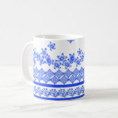 青と白の花柄デザイン、 コーヒーマグカップ (正面左)