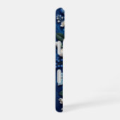 青と白の花柄フォンケース、iPhoneケース iPhone 16ケース (右側面)