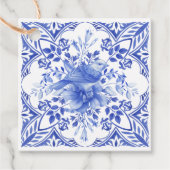 青と白の花模様のタイルに鳥 フェイバータグ (正面)