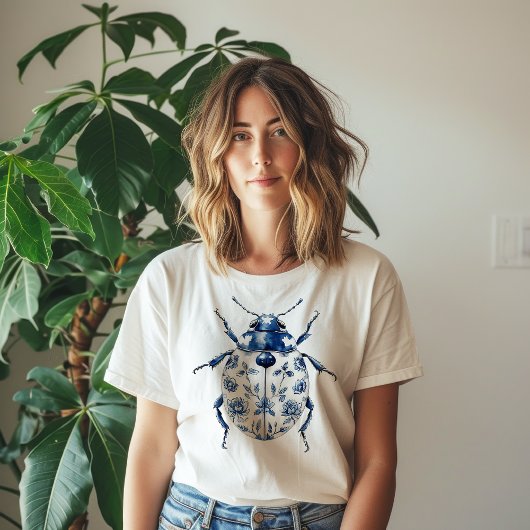 青と白の装飾カブトムシ Tシャツ