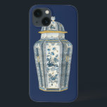 青と白の装飾用アジアの壷 iPhone 13ケース<br><div class="desc">青と白の色合いの装飾的なアジ絵を描アの壷の美しいプリント。複雑なフローラデザインが骨壷与えを覆い、平和な感じものだ。今すぐコピーを購入！</div>
