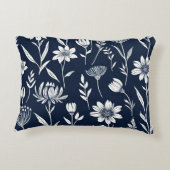 青と白の野生の花 – ブロックプリント-スタイル アクセントクッション (裏面)