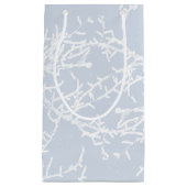 青と白の雪の枝の休日 スモールペーパーバッグ (正面)