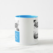 青と白のInstagramフォトコラージモノグラム マグカップ (中央)