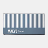 青と白ストライプのパーソナライズされたエレガントモダン デスクマット (正面)