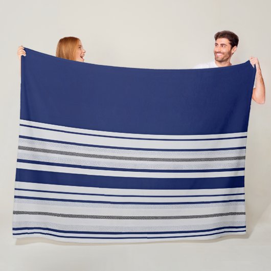 青と白(黒ストライプのアクセント付) フリースブランケット (インサイチュ)