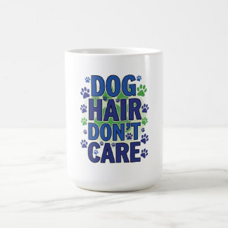 青と紫と緑の犬の足跡デザイン コーヒーマグカップ