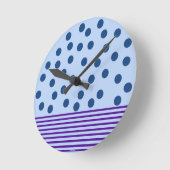 青と紫のおもしろい ラウンド壁時計 (傾斜)