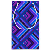 青と紫のストライプスケールパターン スモールペーパーバッグ (裏面)