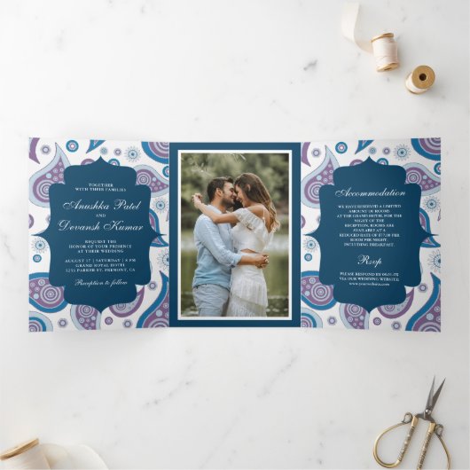 青と紫のペイズリーインディアン結婚スタイルの写真 三つ折り招待状 (内部)