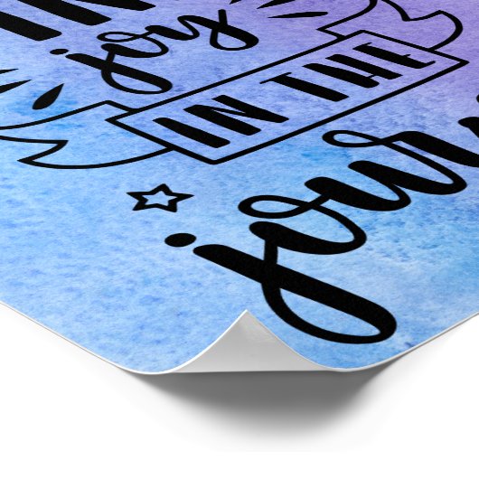 青と紫の水色 – 旅の喜びを見つける ポスター (角)