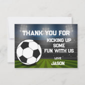 青と緑のサッカースタジアム　フットボールスポーツ　誕生日 サンキューカード (正面)