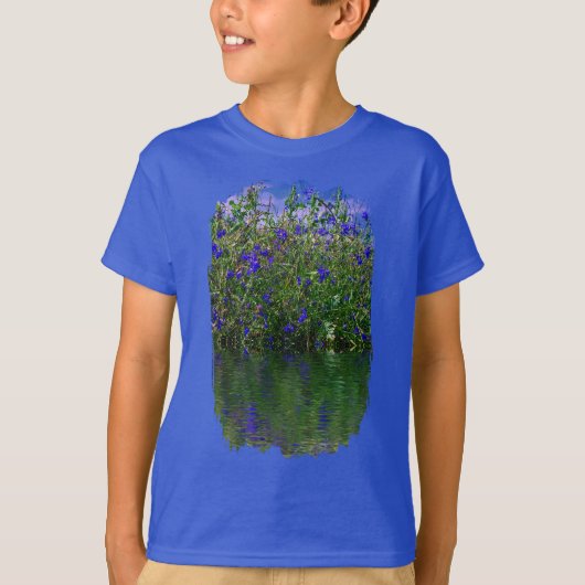青と緑の水の反射 Tシャツ (正面)