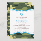 青と緑の迷彩柄ベビーシャワー招待状と足 招待状 (正面/裏面)