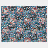 青と赤の伝統的ペイズリープリントパターン フリースブランケット (正面(横))