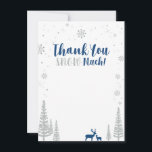 青と銀のウィンターワンダーランド感謝カード サンキューカード<br><div class="desc">青と銀のグリッターがきらきらする感謝のメモカード。 このデザインはかわいいタイポグラフィー「Thank You SNOW Much!」を採用しています。 対応する招待状は私のショップBaraBomDesignで購入できます。</div>