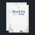 青と銀のウィンターワンダーランド感謝カード サンキューカード<br><div class="desc">青と銀のグリッターがきらきらする感謝のメモカード。 このデザインはかわいいタイポグラフィー「Thank You SNOW Much!」を採用しています。 対応する招待状は私のショップBaraBomDesignで購入できます。</div>