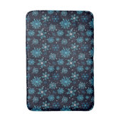 青と銀の冬の雪の結晶 バスマット (正面縦)