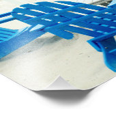 青と黄色のアディロンドバックチェアをビーチ フォトプリント            (角)