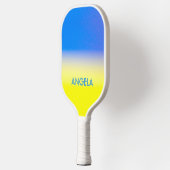 青と黄色のウクインスパイアライナ平和の名前 ピックルボールラケット (左)