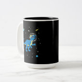 青と黄色のパキセファロザウルス宇宙 ツートーンマグカップ (正面左)
