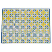 青と黄色のポルかわいらしガルのタイル模様 ラージペーパーバッグ (正面)