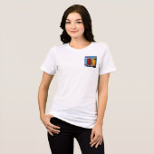 青と黄色のマカオと緋色のマカオ トライブレンドＴシャツ (正面全面)