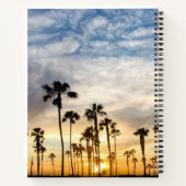 青と黄色の曇りヤシの木の夕日 ノートブック (裏面)