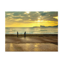 青と黄色の海辺の風景