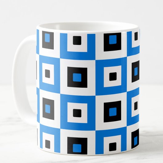青と黒と白の市松模様の四角形パターン コーヒーマグカップ