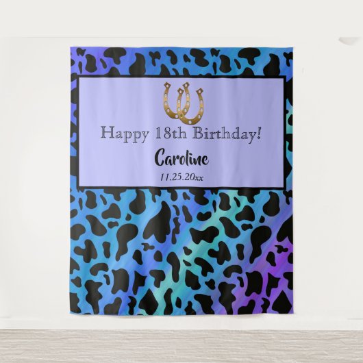 青と黒の牛の斑点、金の馬蹄形の誕生日 タペストリー (正面)