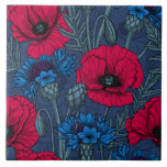 青に赤いケシと青いトウモロコシの花 タイル<br><div class="desc">赤いケシの花と青いトウモロコシの花を持つ手描きベクトルパターン</div>