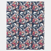 青に赤、白の花。 フリースブランケット (正面)