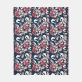 青に赤、白の花。 フリースブランケット (正面)