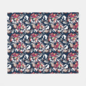 青に赤、白の花。 フリースブランケット (正面(横))