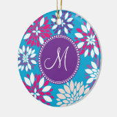 青のカスタムなモノグラムの紫色のピンクの白い花 セラミックオーナメント (左)