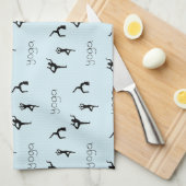 青のヨガポーズと文字パターン キッチンタオル (四つ折り)