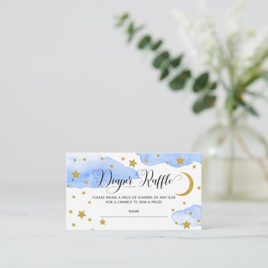 青の月の上に赤ちゃんシャワーおむつラッフル エンクロージャーカード (スタンド正面)