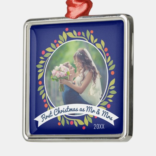 青の氏及びPhoto |夫人のリースとして初めてのクリスマス メタルオーナメント (左)