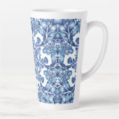 青の花と葉の曼荼羅 カフェラテマグ (右)