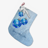 青の雪片はフロストを飾ります ラージクリスマスストッキング (正面 (吊り時))