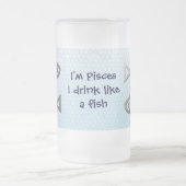 青の魚類の星の印のしみはガラスを飲みます フロストグラスビールジョッキ (中央)