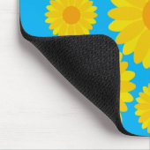 青はっきりしたい背景に黄色とオレンジの花 マウスパッド (コーナー)