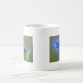 青はつる植物てんとう虫の平和愛運命の芸術の活気付きます モーフィングマグカップ (中央)