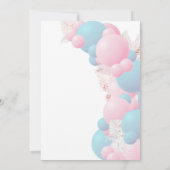 青またはピンクのバルーンモダンの性別がパーティーを表示 招待状 (裏面)