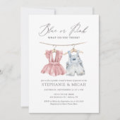 青またはピンクの水彩ベビー服 性別発表 招待状 (正面)