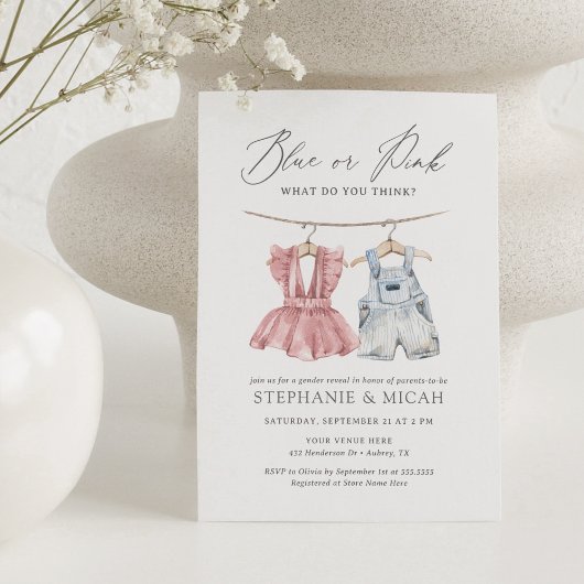 青またはピンクの水色の赤ちゃん服の性別が明らかになる 招待状