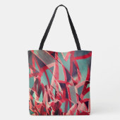 青みがかった灰色の霧雨の上に湾曲した赤いリボン トートバッグ (裏面)