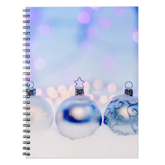青みがかった銀のクリスマスの飾り玉 ノートブック (正面)